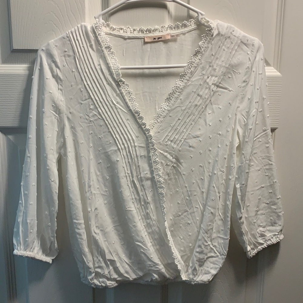 White top with lace